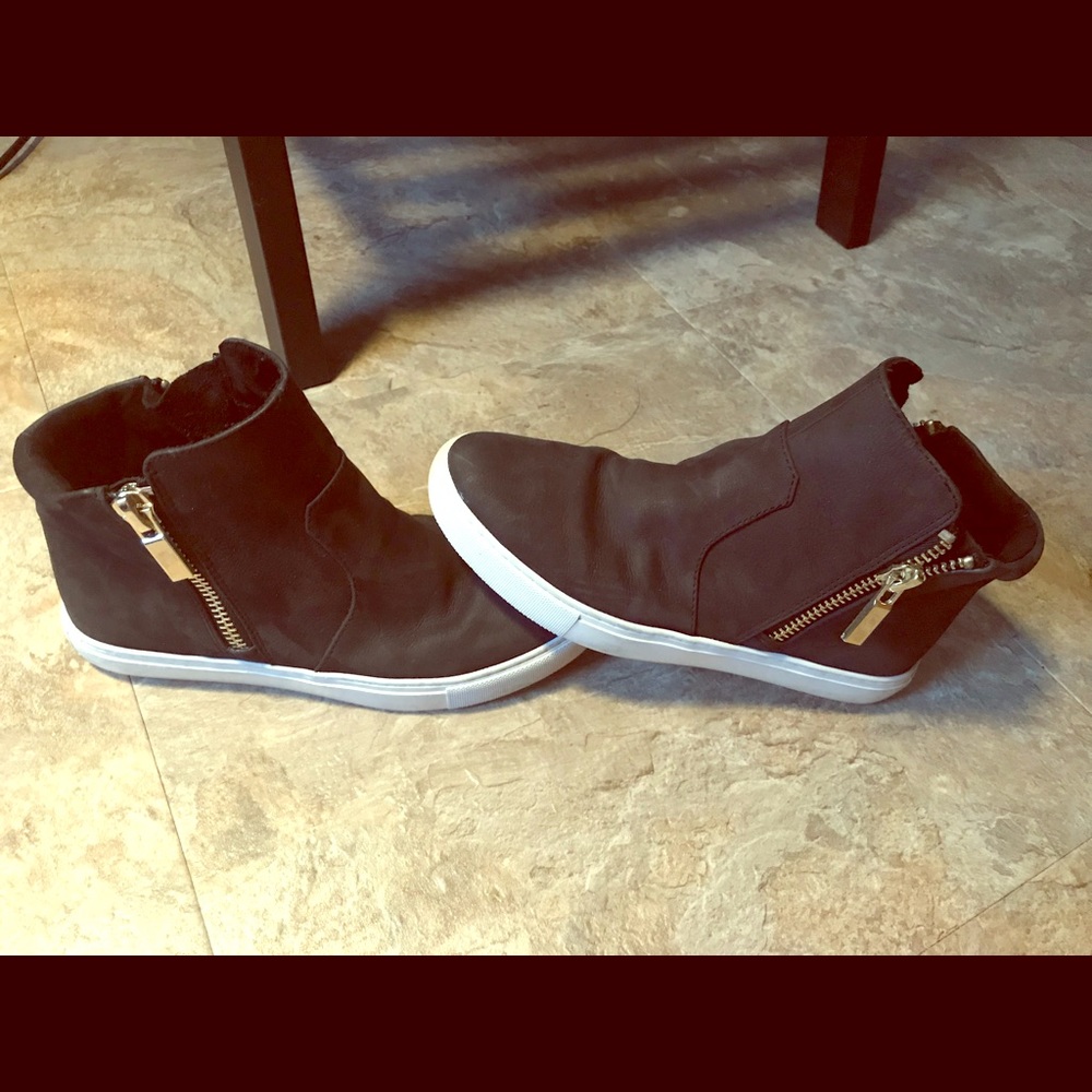 Kenneth Cole black sneakers size 6